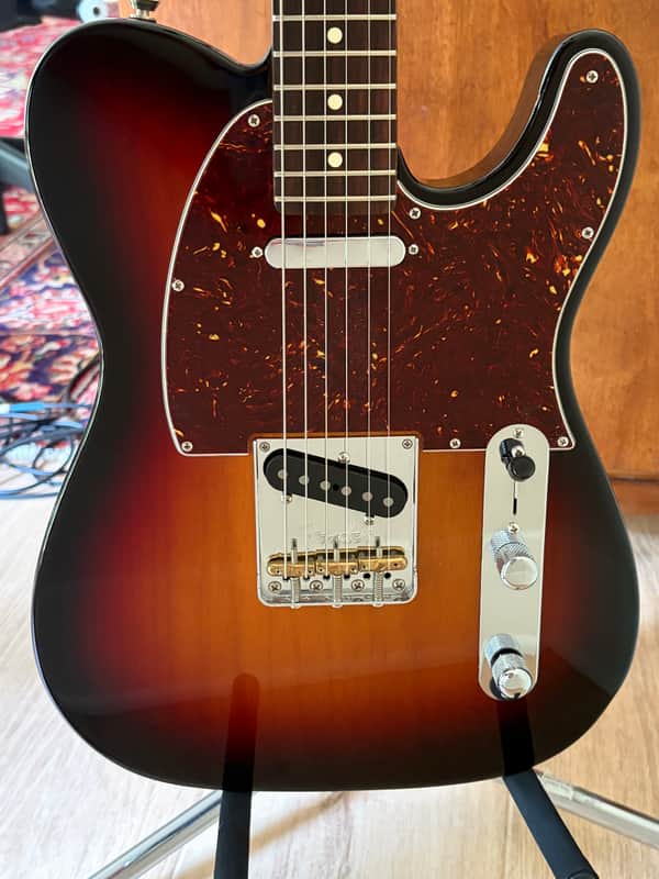 Fender American Professional II Telecaster with Rosewood Fretboard 2020 - Present - 3-Color Sunburst image 1