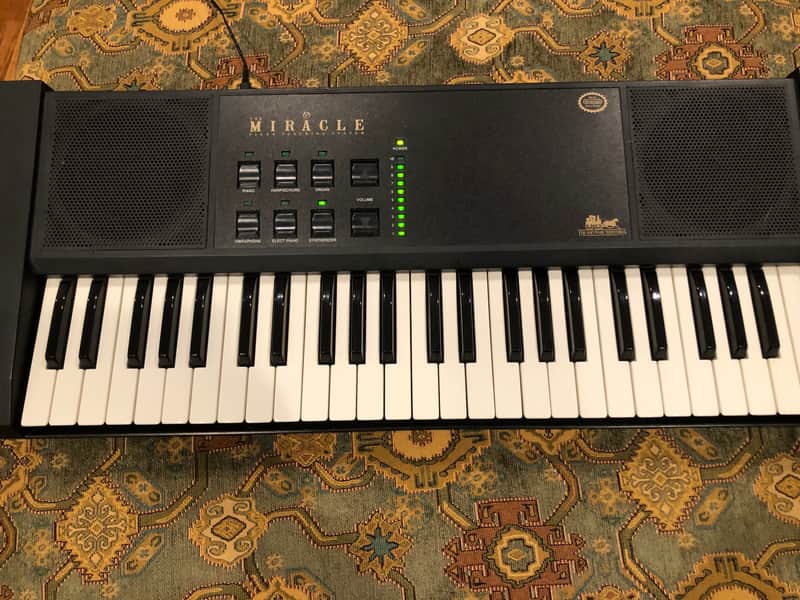 The Miracle Piano Teaching System 49 key Keyboard w/midi pre-owned image 1