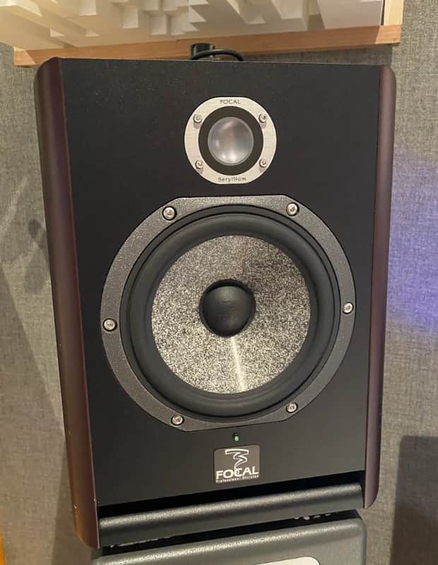 Focal Solo6 BE Active Studio Monitor (Used Pair) - Red image 1