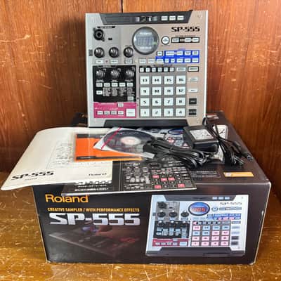 Roland SP-555 Creative Sampler with Performance Effects w/ box power supply