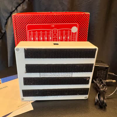 Electro-Harmonix POG2 Polyphonic Octave Generator 2009 - Present - Red / White image 3