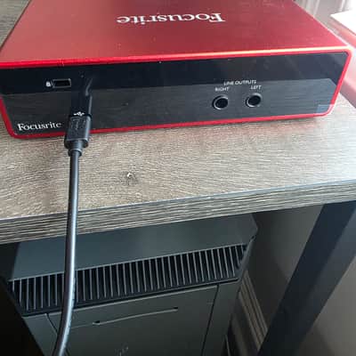Focusrite Scarlett 2i2 3rd Gen USB Audio Interface 2019 - Present - Red / Black image 4