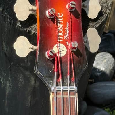Mosrite Ventures Bass 1964 - 1st issue w/all early features Nitro'gard & Saucer knobs ready to enjoy ! image 5