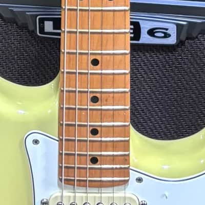 Fender Player II Stratocaster 2024 - Hialeah Yellow image 4
