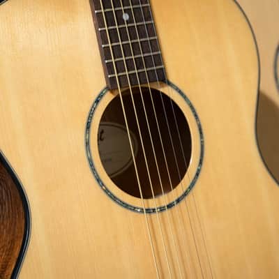 Cort L60NAT Luce Series Solid Spruce Top OM Body Mahogany Neck 6-String Acoustic Guitar image 7