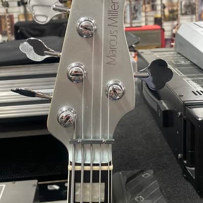 Marcus Miller Sire V7 5 string bass - Metalic gray or blue image 3