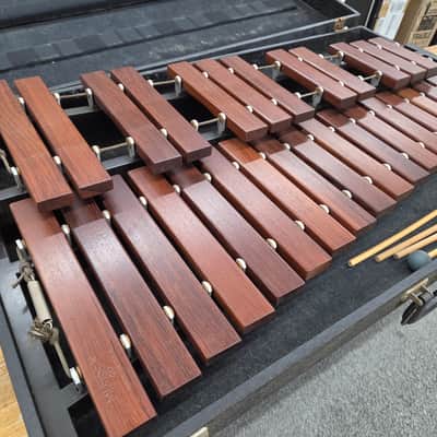 Musser Model 40 Marimba 2.5 Octave with Case - Rosewood image 3