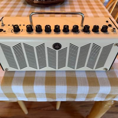 Yamaha THR10 10-Watt 2x3" Stereo Digital Modeling Guitar Combo 2011 - 2018 - Tan image 2