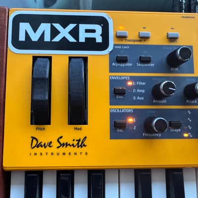 Dave Smith Instruments Mopho 32-Key Monophonic Synthesizer 2011 - 2016 - Yellow with Wood Sides image 3