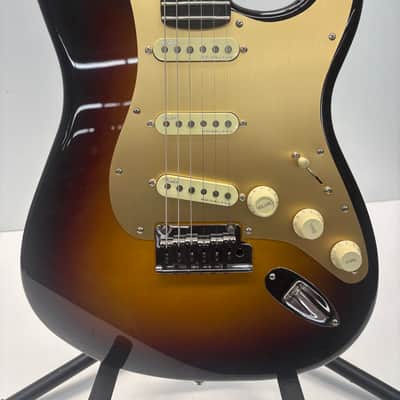 Fender American Ultra II Stratocaster with Ebony Fretboard 2024 - Present - Ultraburst image 2