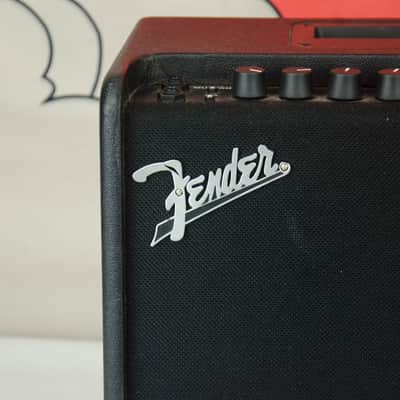 Used Fender Mustang LT25 Guitar Amp image 2