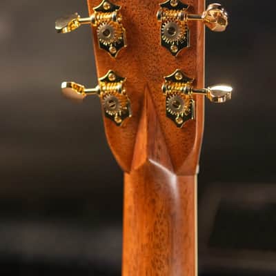 Martin J-40 Acoustic Guitar with Hardshell Case image 6
