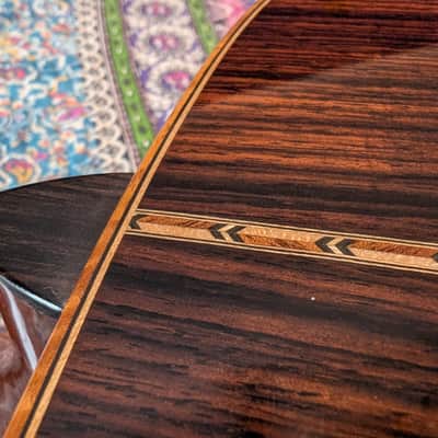 Bourgeois Small Jumbo Custom Hide Glue German Spruce top2013 - Gloss image 12