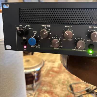 TL Audio C-1 Classic Series Dual Valve Compressor 1990s - Blue image 3