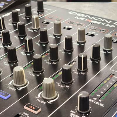 Denon MCX8000 4-Channel Professional Standalone DJ Player / Controller 2016 - Present - Black image 3