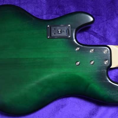 Sandberg Cal. TT5 SuperLight Matte Green Burst / Maple FB *IN STOCK image 5