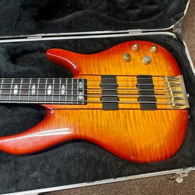 Used PEAVEY TL-Five 5-string electric Sunburst Orange w/ Hard Case BASS guitar TL-5 image 2