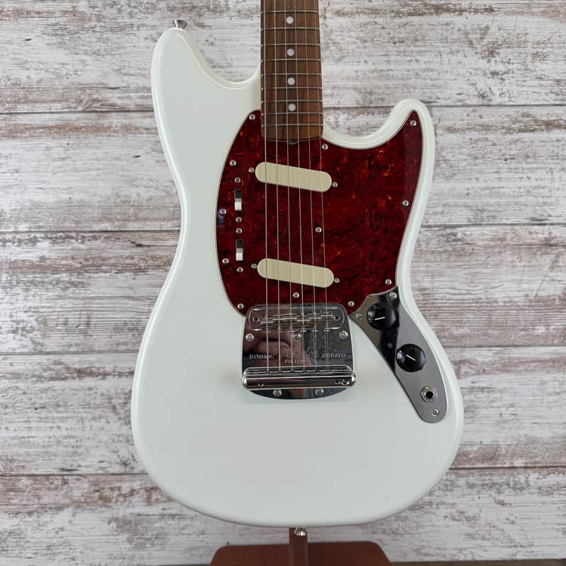 ギター Fender MIJ Traditional II 60s Mustang Fender MIJ Traditional II 60s Mustang 2022 - 2025 - Olympic White