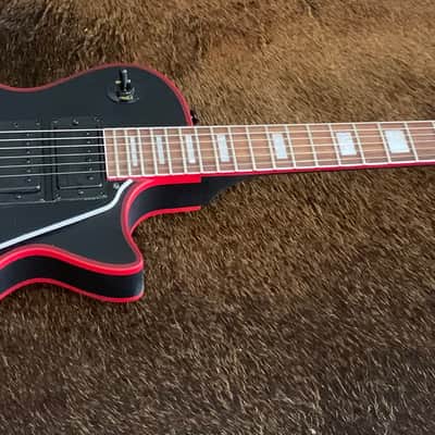 Firefly FFLP Les Paul Matte black with red binding image 4