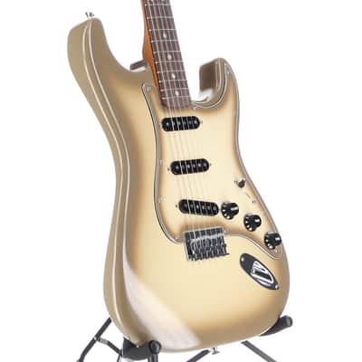 Fender 70th Anniversary Antigua Stratocaster, Rosewood Fingerboard, Antigua (RC2)(42297) (42297) image 3