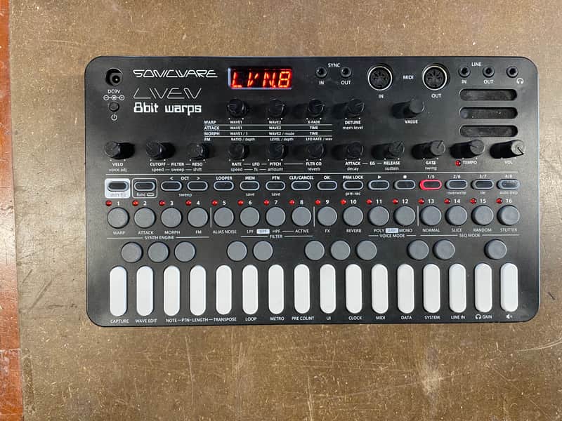Sonicware Liven 8bit Warps 27-Key Synthesizer Groovebox