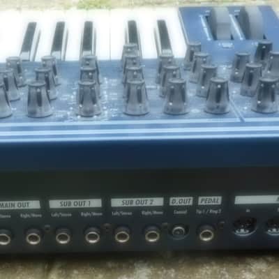 Waldorf Q 61-Key Synthesizer 1999 - 2011 - Blue image 6