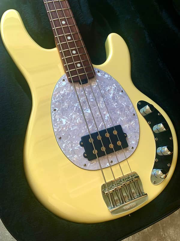 Ernie Ball Music Man StingRay Special 4 H with Rosewood Fretboard - 2018 -  Buttercream image 1