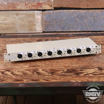Radial OX8-j 8-Channel Microphone Splitter 2022 - Present - Grey image 1