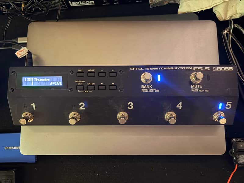 Boss ES-5 Effects Switching System