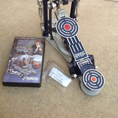 Sonor Giant Step Twin Effect Bass Drum Pedal W/Dock and Extra Chain image 11