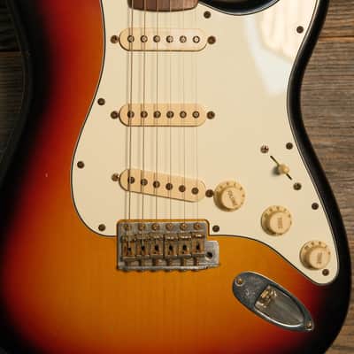Used Fender Custom Shop '60 Reissue Stratocaster - 3-Tone Sunburst w/OHSC image 3