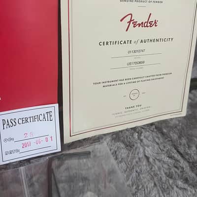 Fender Stratocaster 2017 - Honey Burst image 22