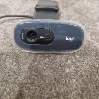 LOGITECH C505 HD Webcam 720p Black - Like New image 2