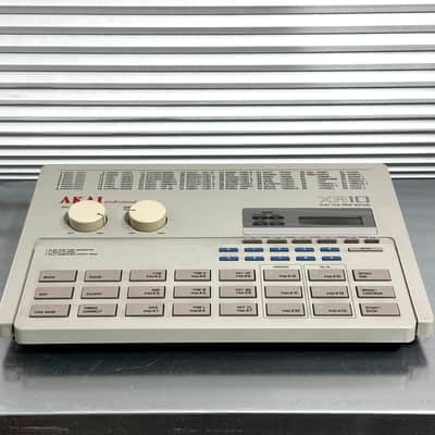 Akai XR-10