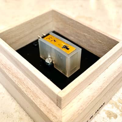 Koetsu Onyx Platinum MC Cartridge, Onyx Stone Body, Silverplated Copper Coil, Platinum Magnet imagen 8