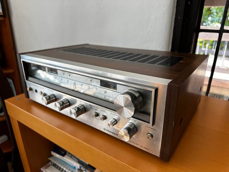 Pioneer SX-580 Vintage 1970's Stereo Receiver Classic image 1