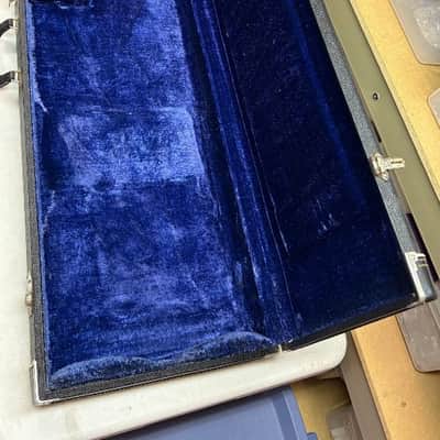 VINTAGE 1990's RICKENBACKER 4001/4003 BASS CASE image 4