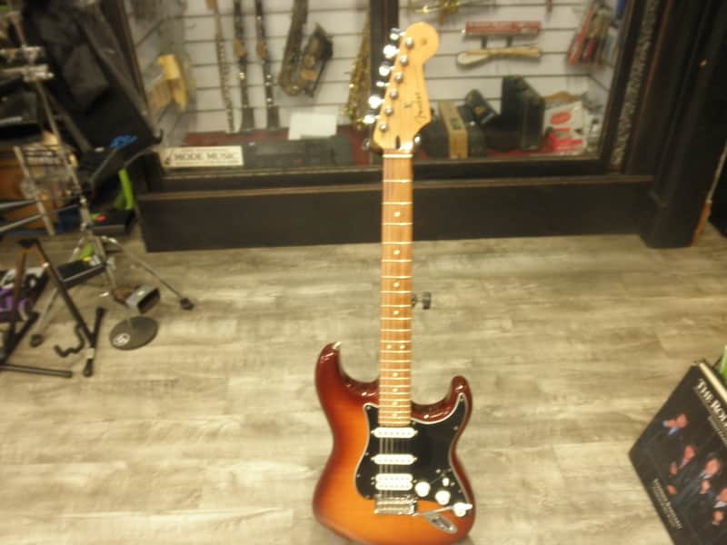 Fender Player Stratocaster HSS Plus Top - Tobacco Sunburst with Pau Ferro Fingerboard image 1