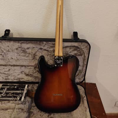 Fender American Professional Telecaster with Rosewood Fretboard 2017 - 2019 - 3-Color Sunburst image 2