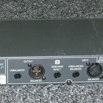 Symetrix 425 dual compressor image 2