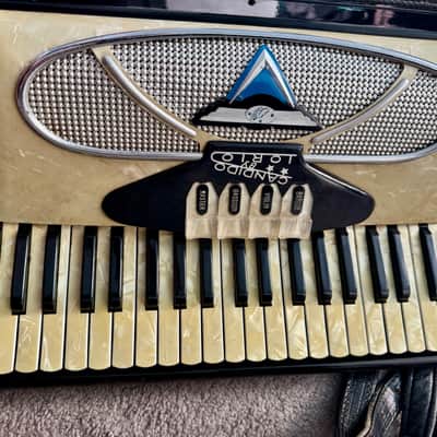 Vintage Italian Accordion, Iorio Candido- Original Box image 11