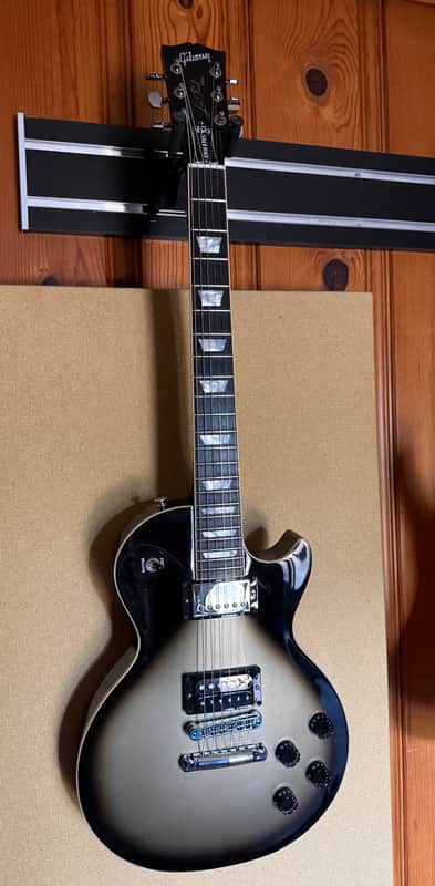 Gibson Adam Jones Signature Les Paul Standard 2022 - Present - Antique Silverburst