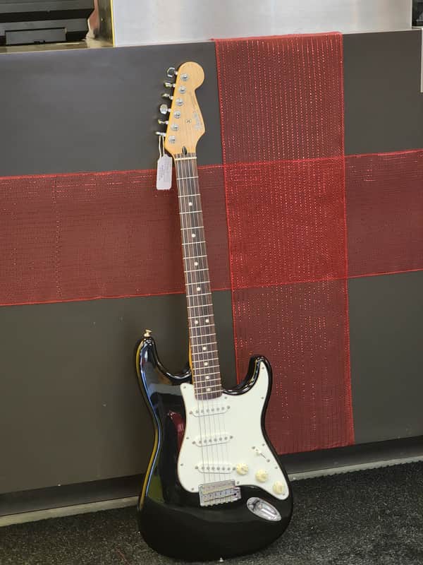 Fender Standard Stratocaster 1998 - 2005 | Reverb Canada