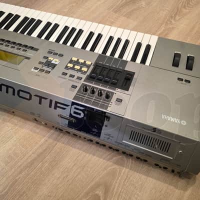 Yamaha Motif 6 Production Synthesizer image 6