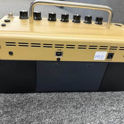 Yamaha THR5A 10-Watt 2x3" Stereo Digital Modeling Acoustic Guitar Combo 2012 - Present - Gold image 7