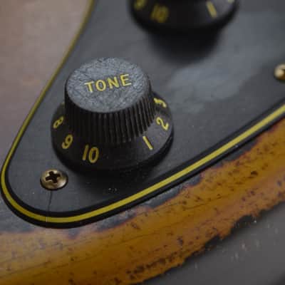 American Fender Stratocaster Sunburst Heavy Relic CS Texas Specials image 3