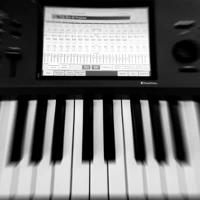 MUST SEE!!! KORG KRONOS X 61 FULLY INSPECTED/SERVICED AND IN AMAZING CONDITION! image 7