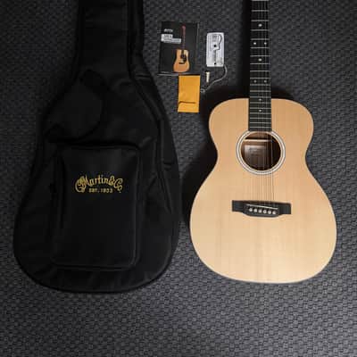 Martin Left Handed 000JR-10 Guitar Natural 2025 image 2