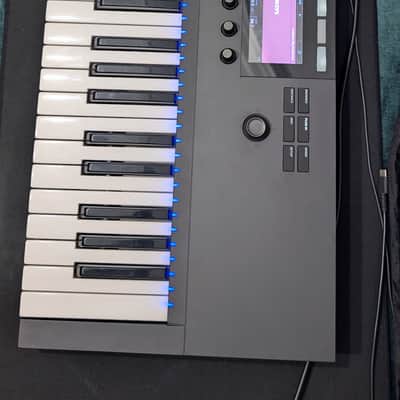Native Instruments Komplete Kontrol S49 Mk2 2010s - Black image 2