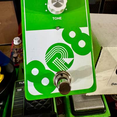 Ryra The 808  Green image 2